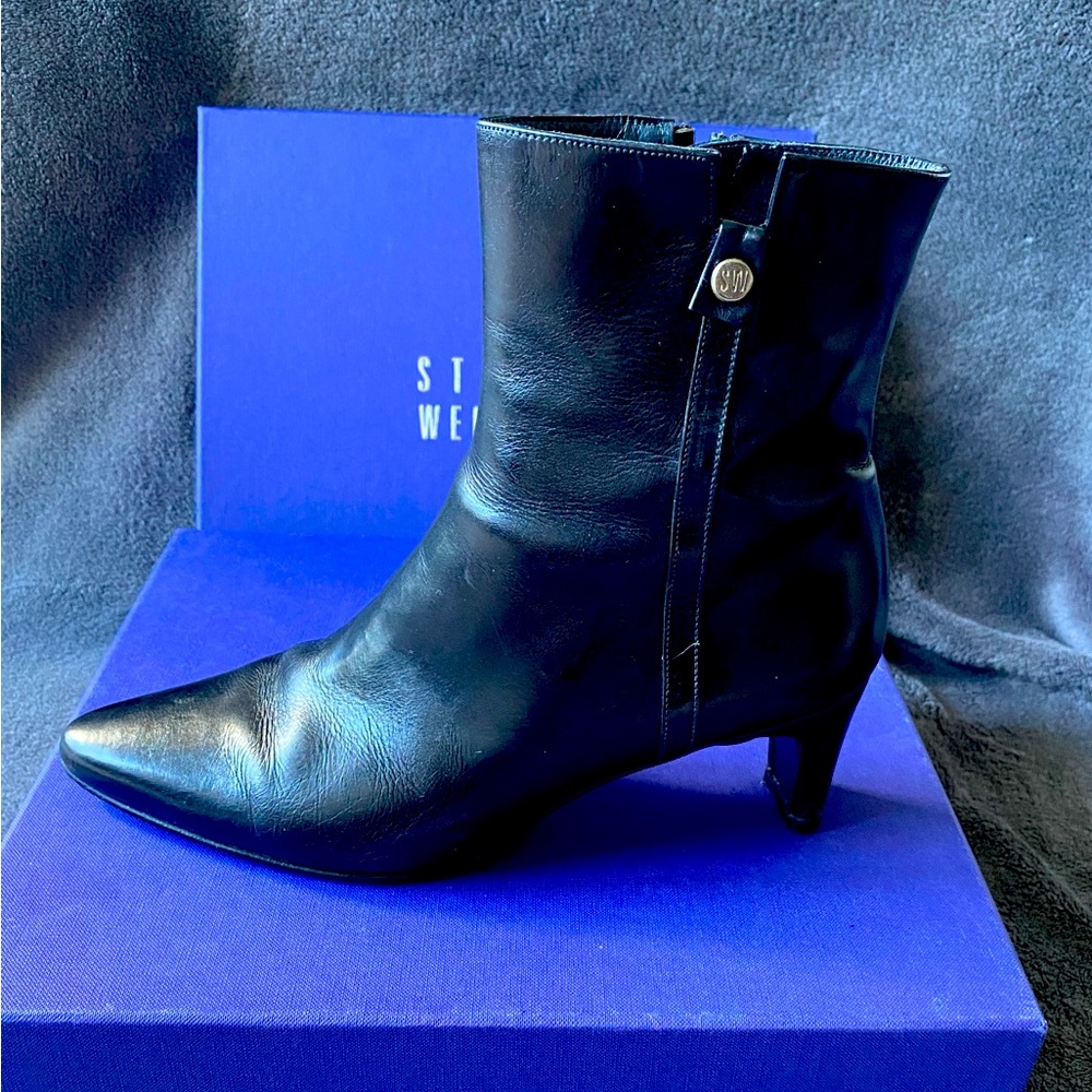 STUART WEITZMAN Black Leather Pointed Toe Bootie Size 7.5